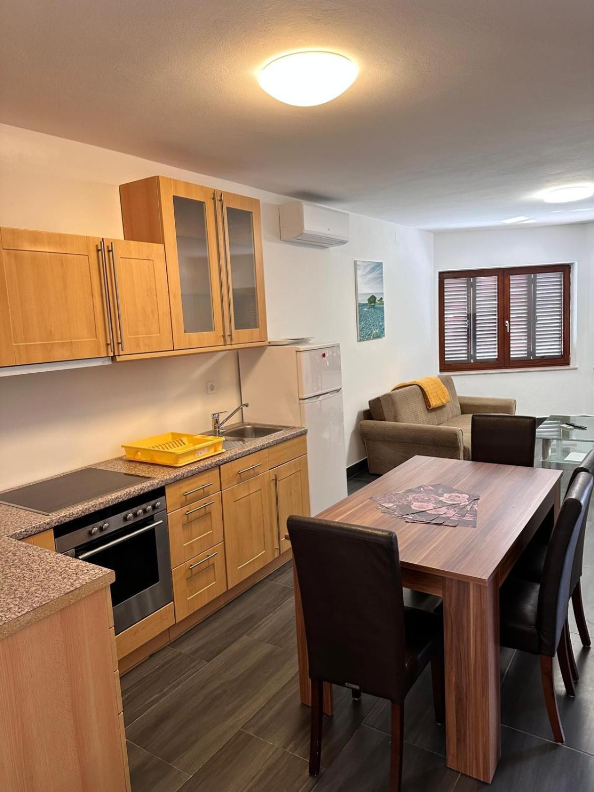 Apartman Nikola Salatić Екстериор снимка