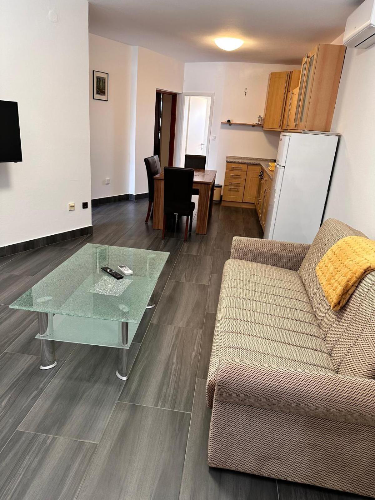 Apartman Nikola Salatić Екстериор снимка